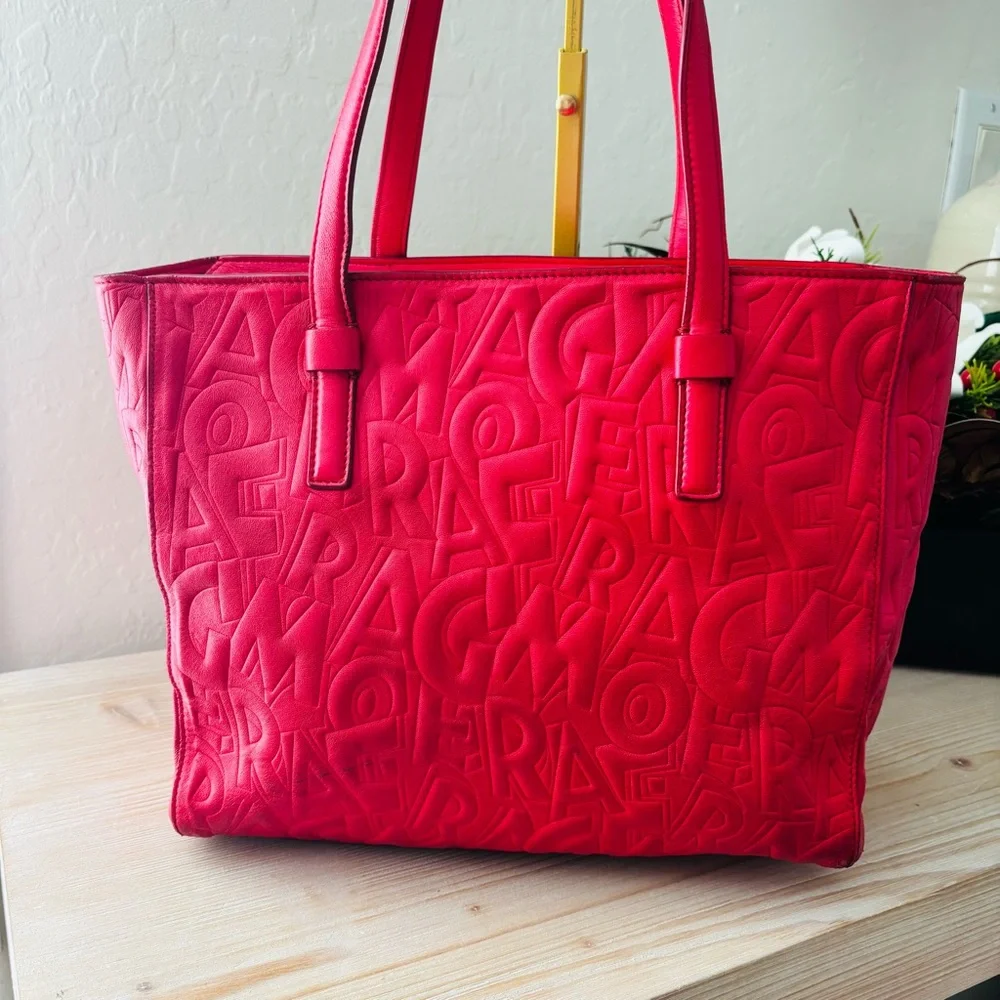 Salvatore Ferragamo Red Logo Embossed Bonnie Tote Bag Purse‎ Designer Luxury